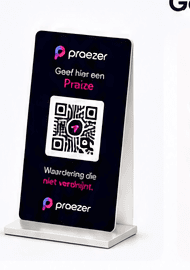 Een Praezer QR-code-tafelstandaard met 'Geef hier een Praize'